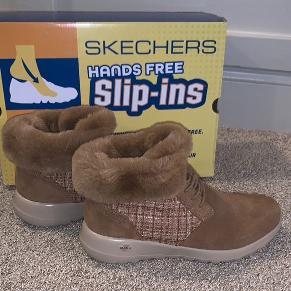 Skechers On the Go Joy Primrose Boot in Chesnut - Picture 3 of 5